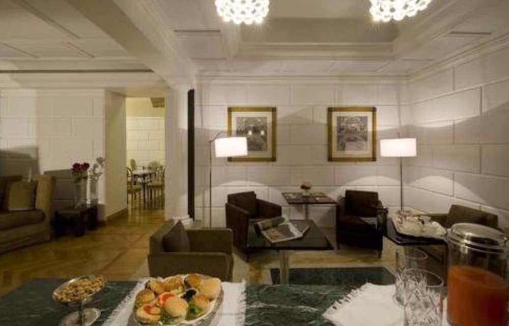 Duca D Alba Hotel 35/41