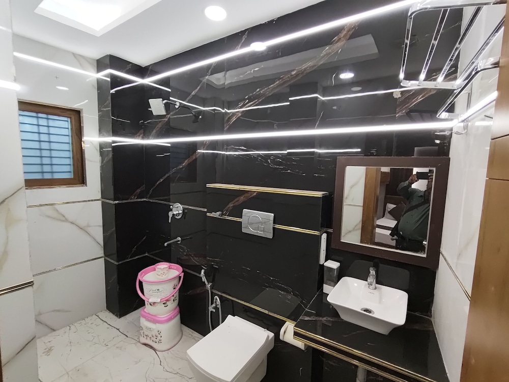 Muskan Hotel 6/48