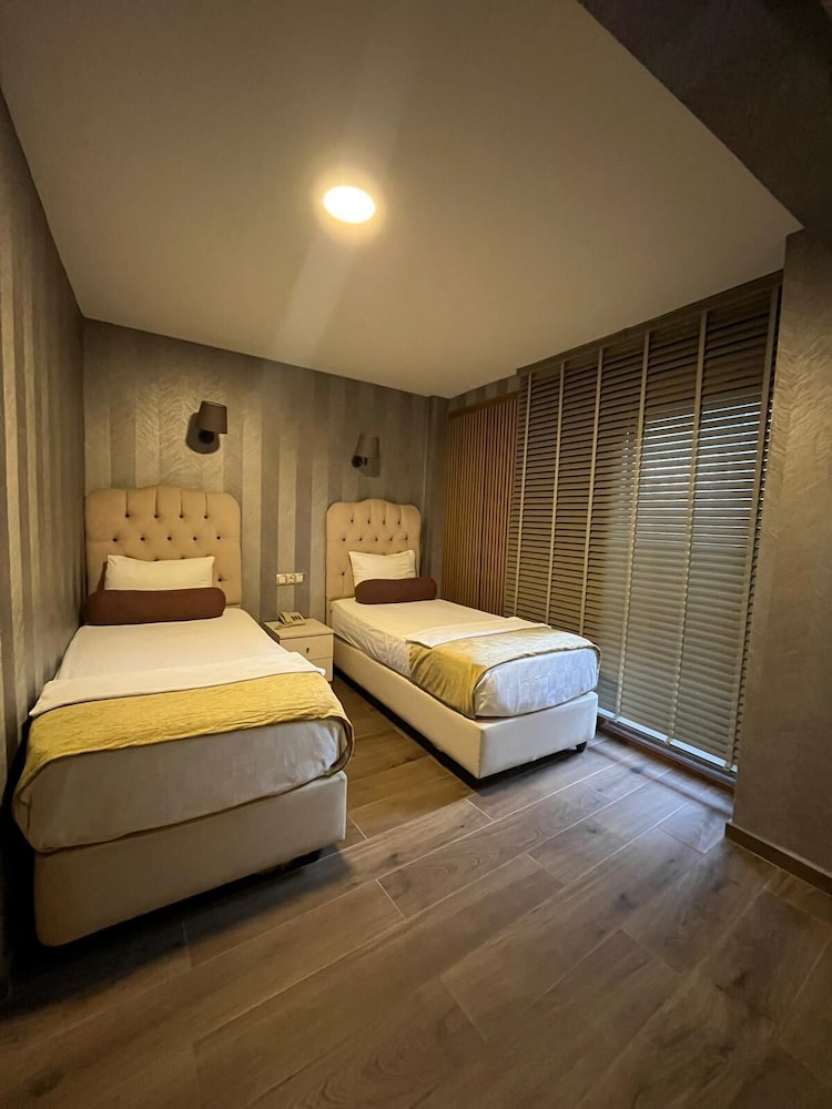 Kuzen Otel - Adults Only 4/50