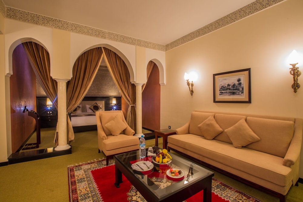 Hotel Riad Ennakhil 48/74