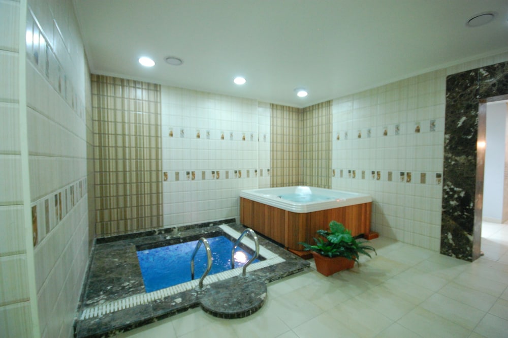 Jewel Sports City Resort And Spa 39/58