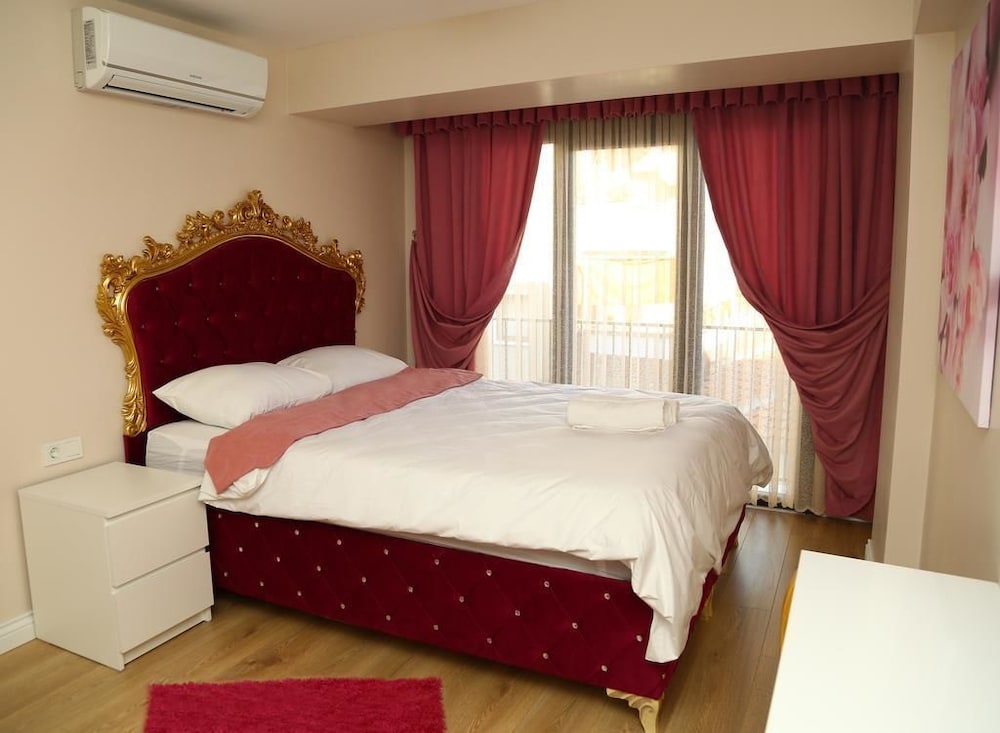 Luxx Suite 15/40