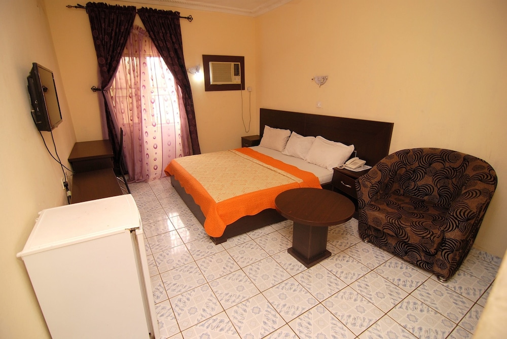 ROYAL, DOUBLE BED