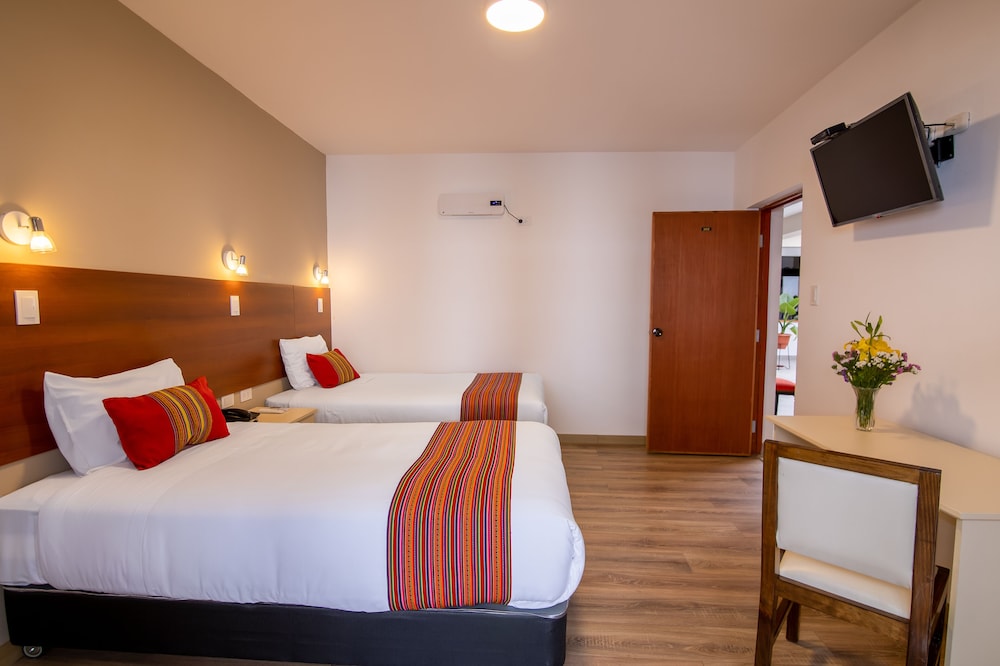 Hotel San Pedro Plaza 25/65