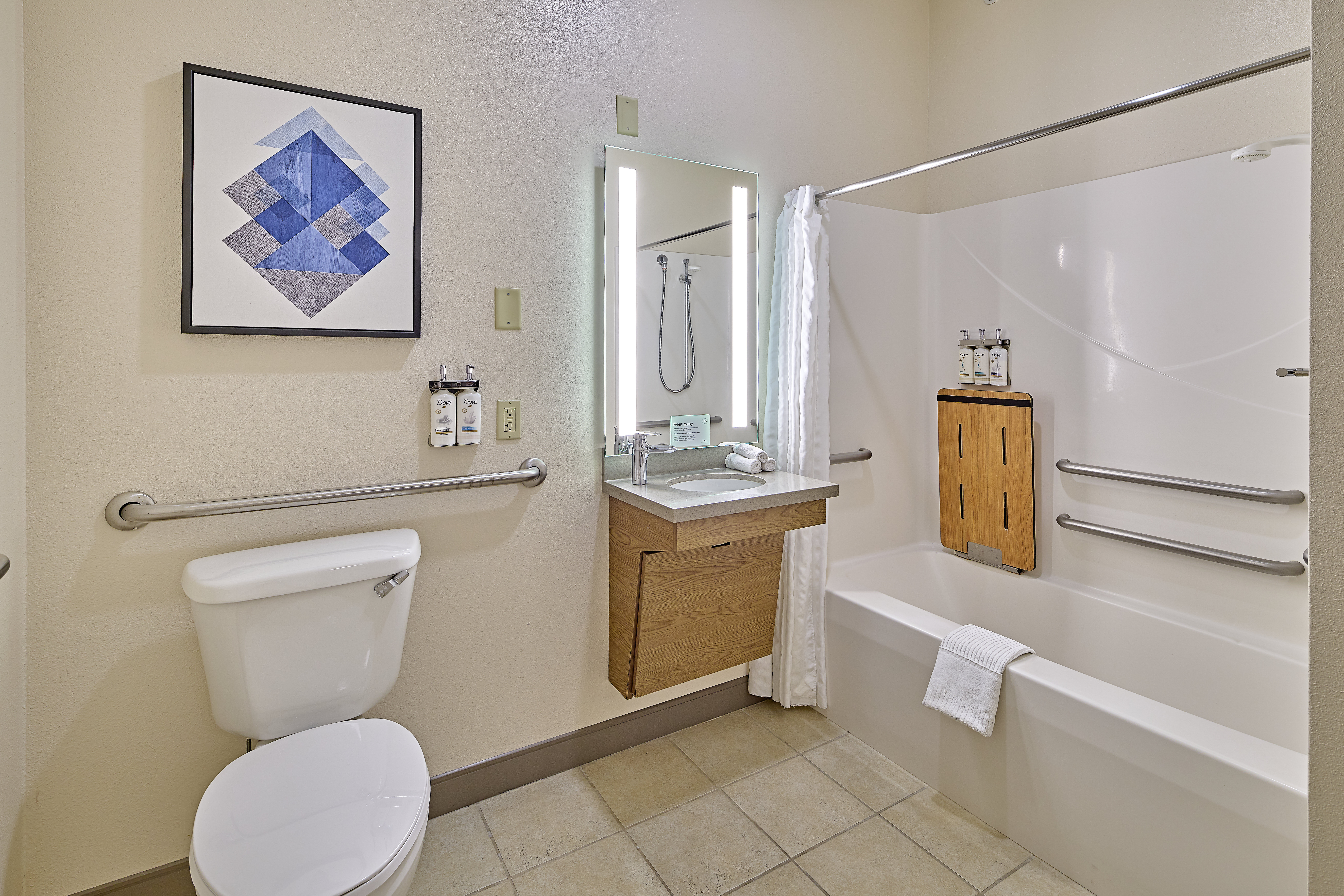 1 Bedroom, Queen Bed, Accessible