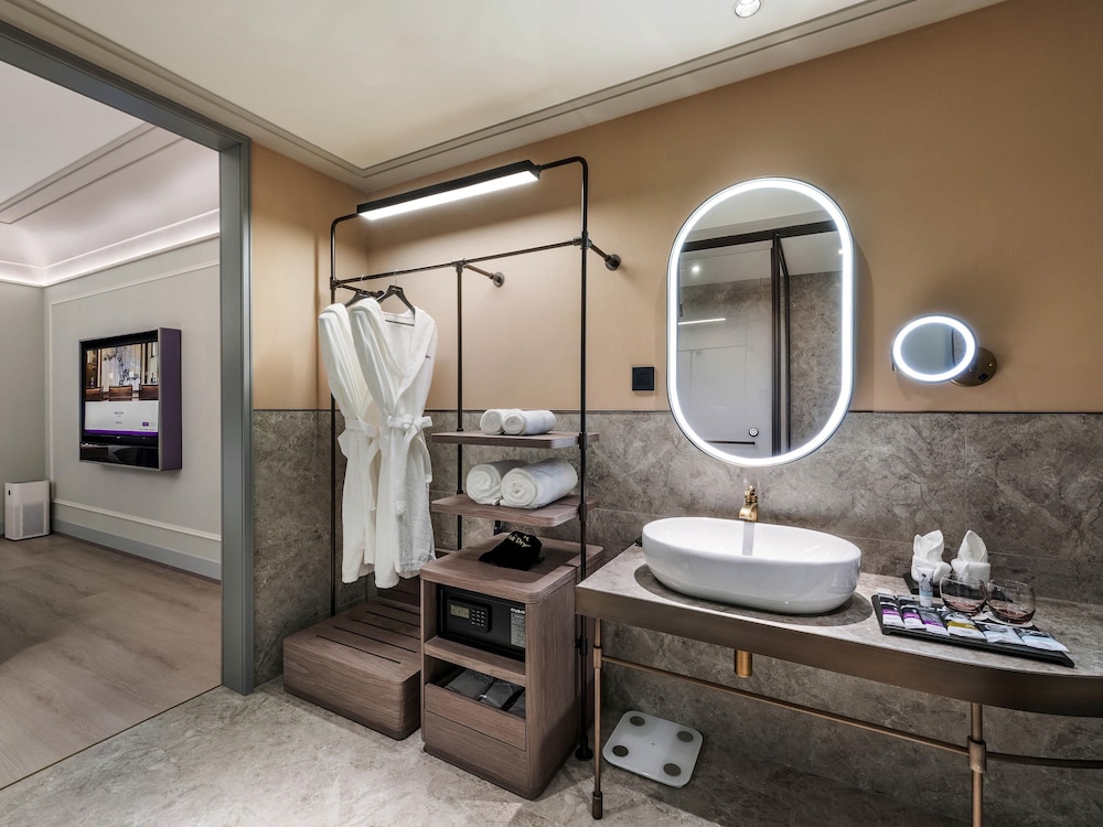 Mercure Lanzhou Downtown 50/50