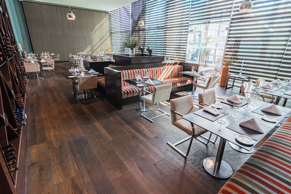 Four Points By Sheraton Los Angeles 37/44