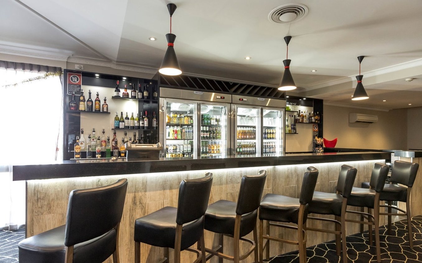 Cattlemans Country Motor Inn & Serviced Apartments 19/23