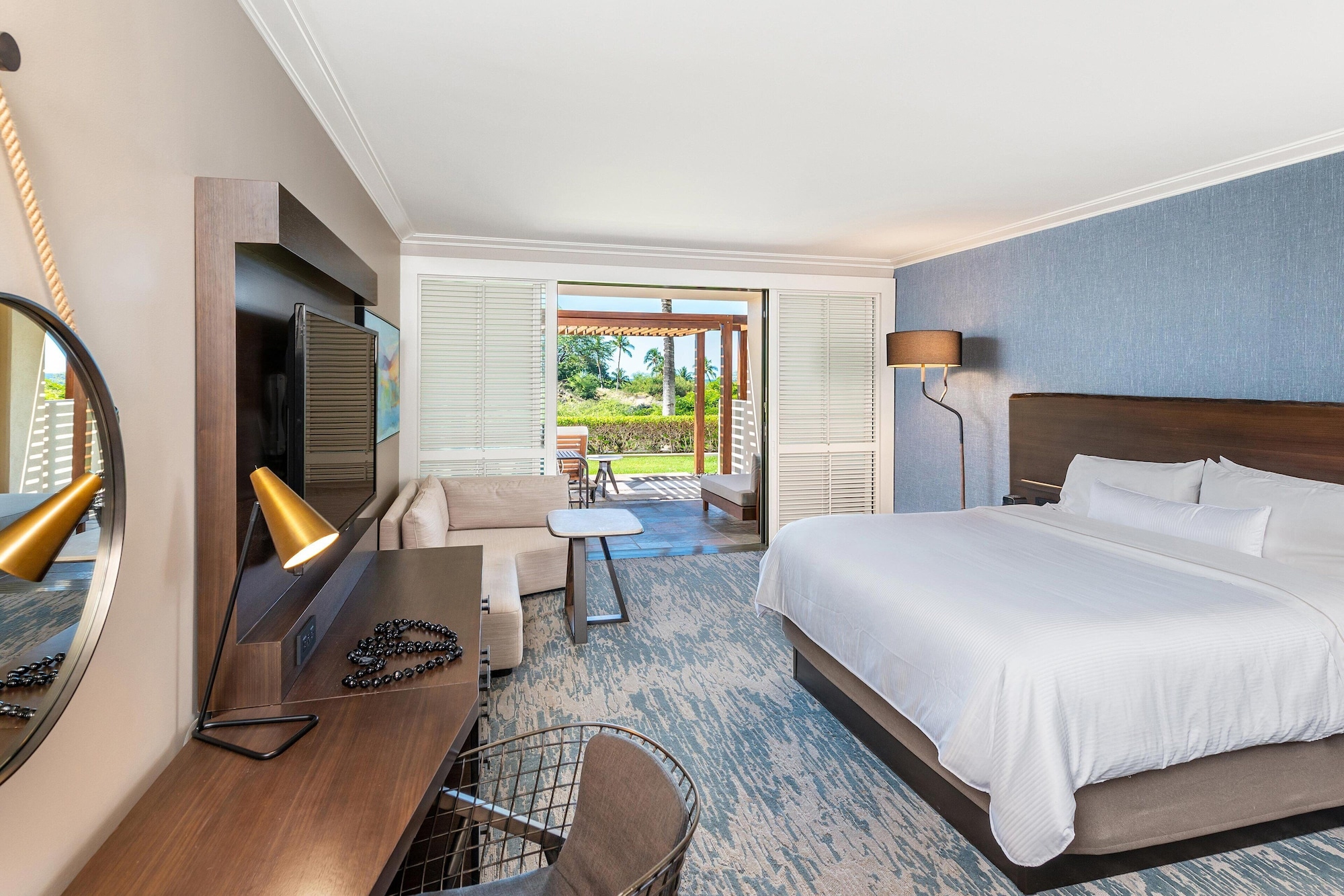 Lanai, Guest Room, King Bed, Resort View, Ground Floor
