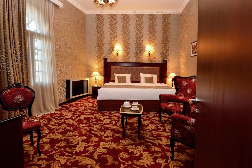 Deluxe Room With Balcony: