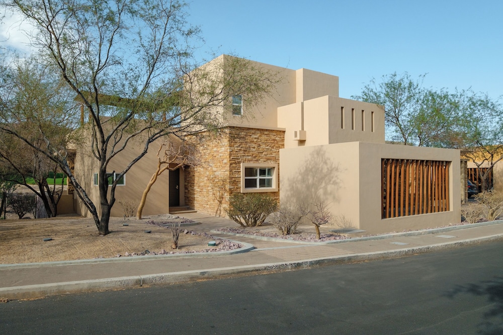 Puerta Cortes Residences 43/48