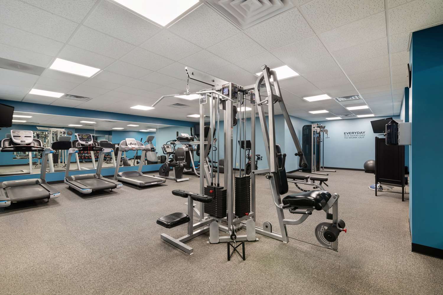 Best Western Plus Plattsburgh 25/47