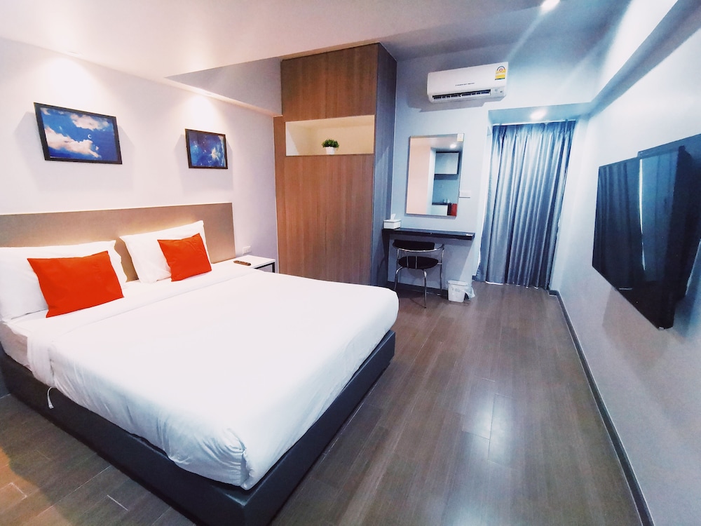 Deluxe, Double Bed