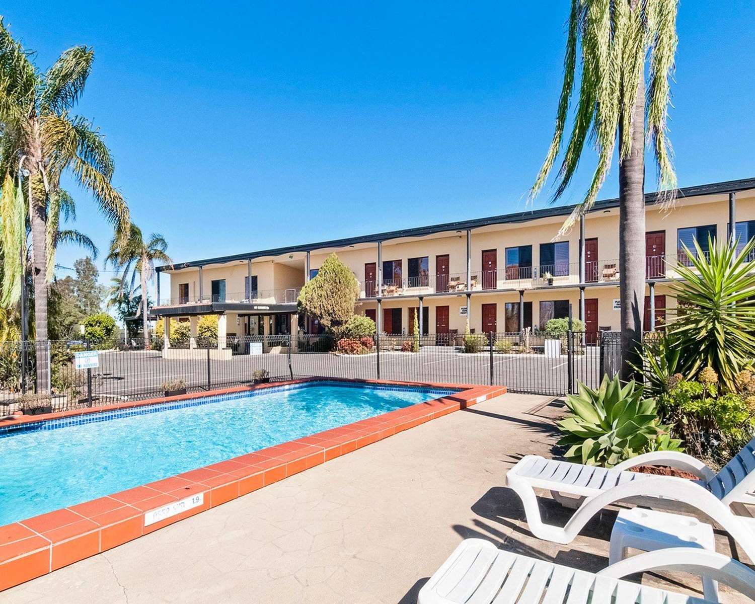 Country Plaza Motel Taree 8/10