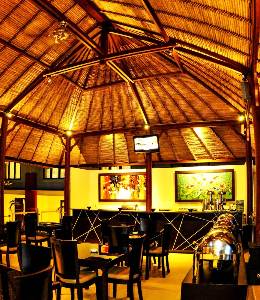 Ozz Hotel Kuta Bali 30/42