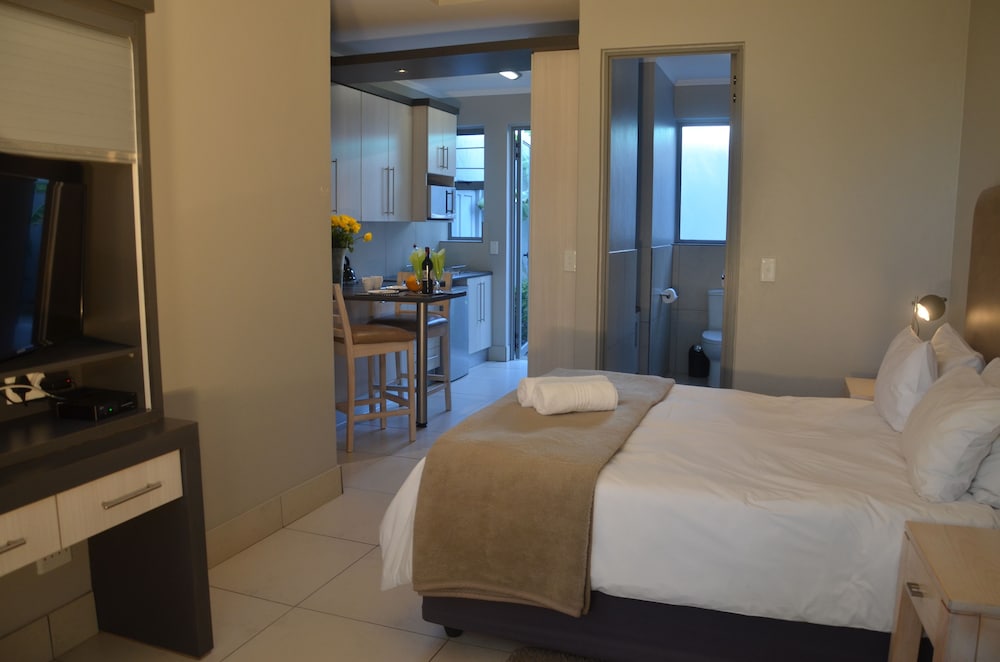 SUPERIOR, APARTMENT