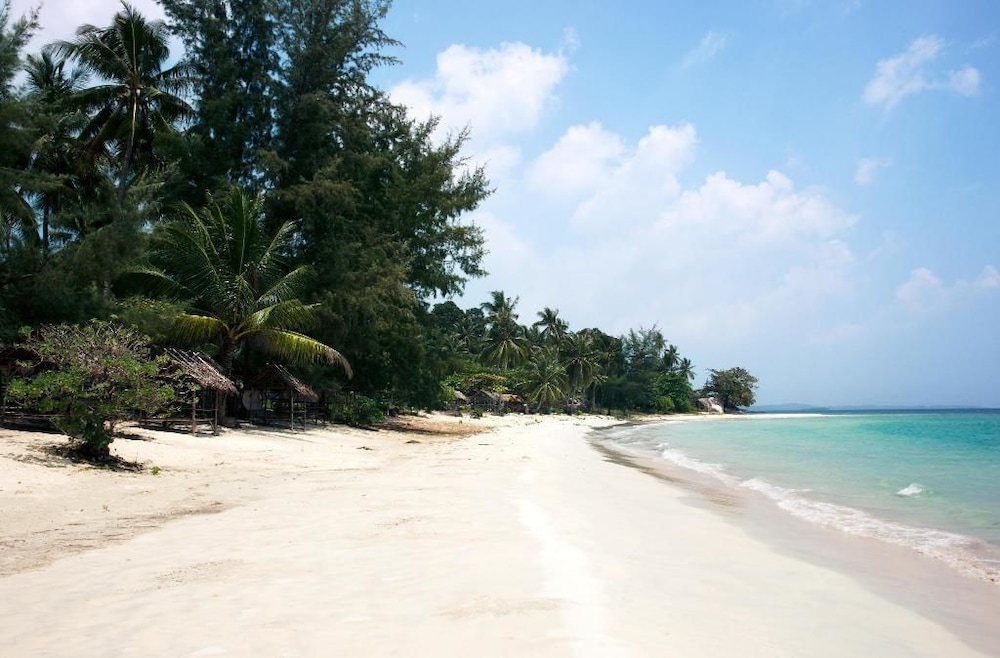 Hello Bintan Beach Cottages 38/49