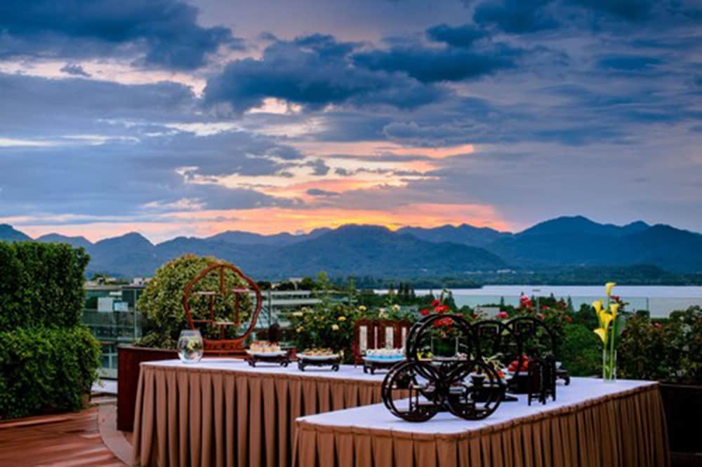 Hangzhou West Lake Xinqiao Hotel 50/50