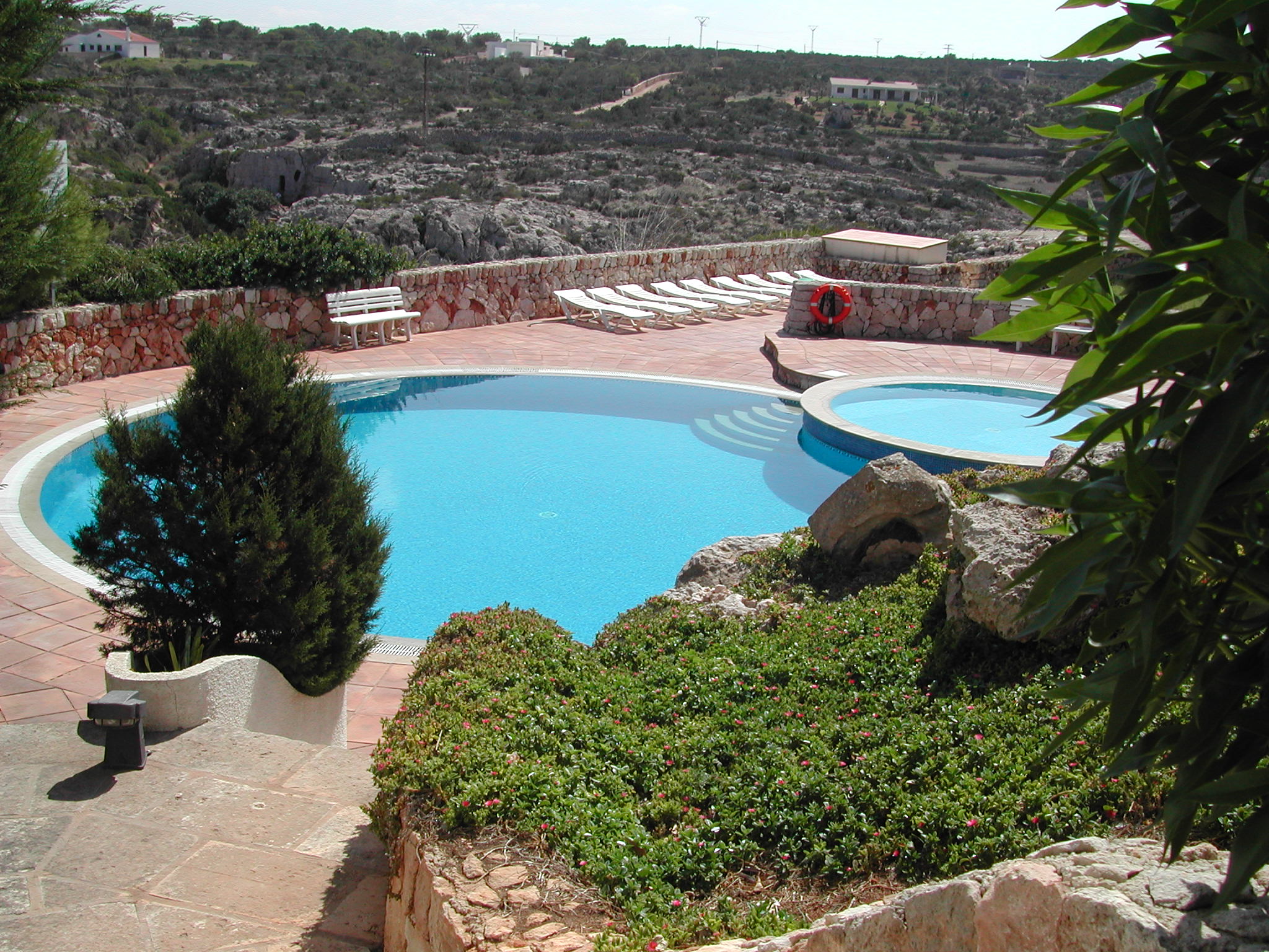APARTAMENTOS ES BRUCS CALA MORELL 26/41