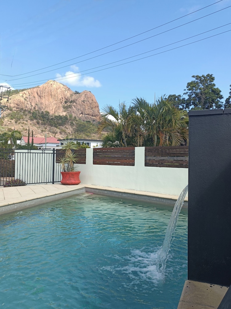 Summit Motel Townsville 31/37