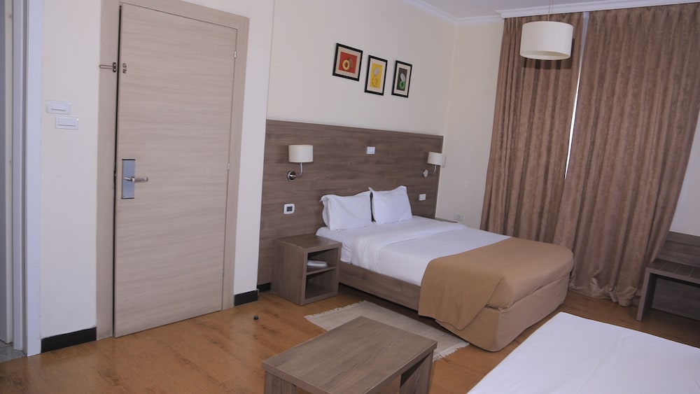 Venetian Hotel 18/50