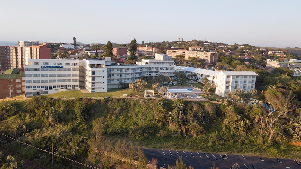 BLUE MARLIN HOTEL 5/84