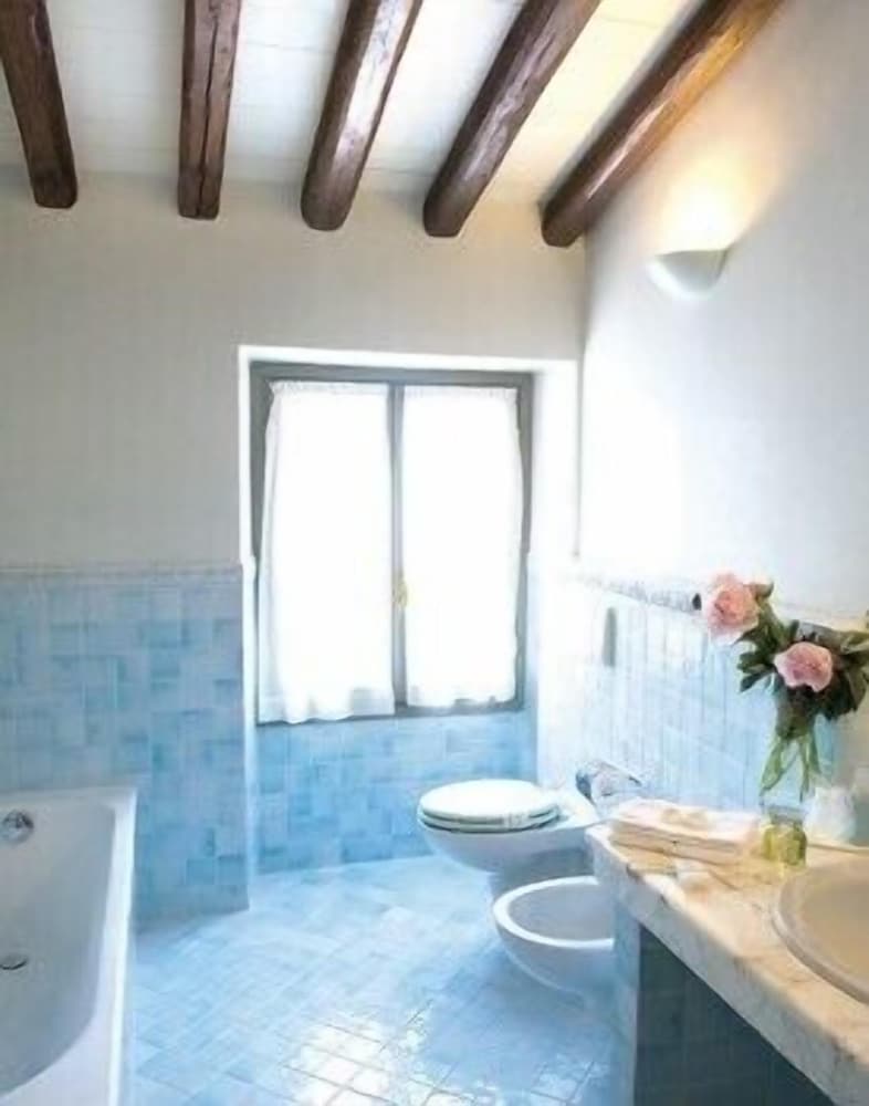 RELAIS DU SILENCE ALBERGO RELAIS I DUE ROCCOLI 18/50
