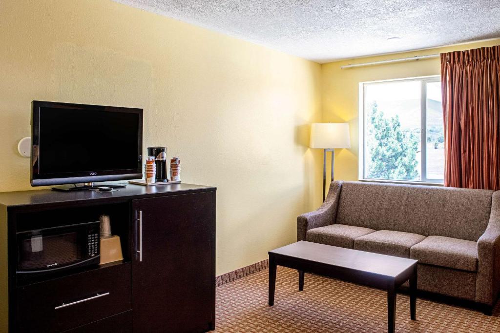 Rodeway Inn Monticello, New York 1/8