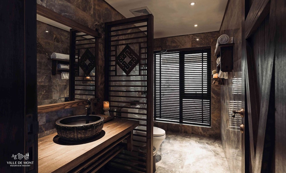 Ville De Mont Mountain Resort 50/50
