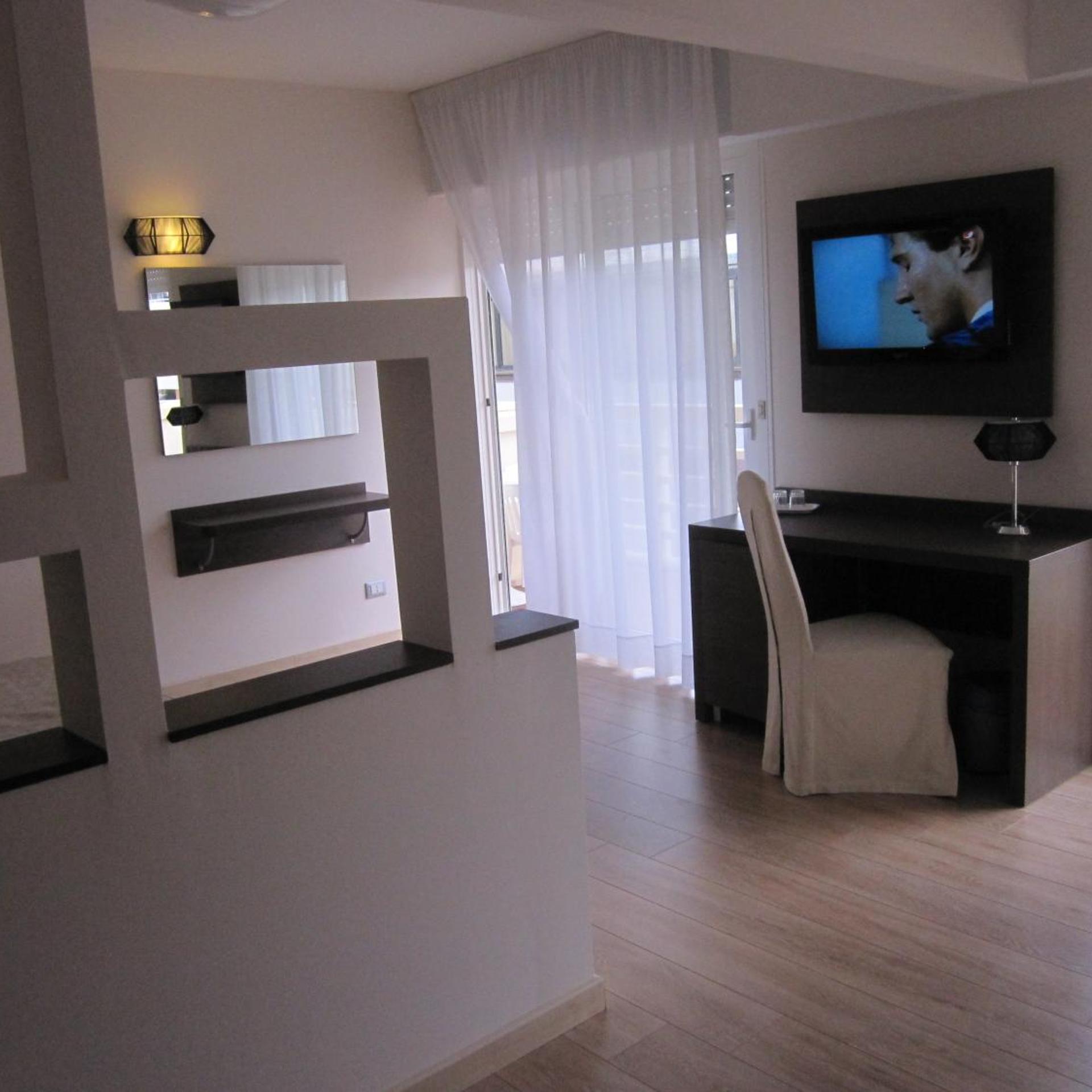 Hotel Eros 28/50