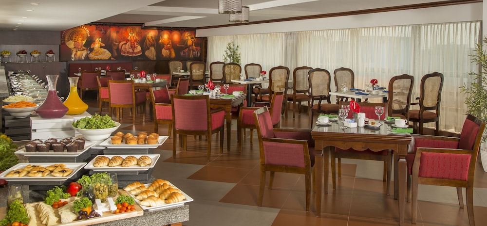 THE RAVIZ CALICUT 34/47