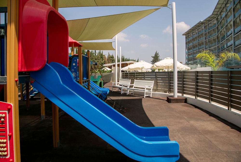 Asterias Beach Hotel 55/62