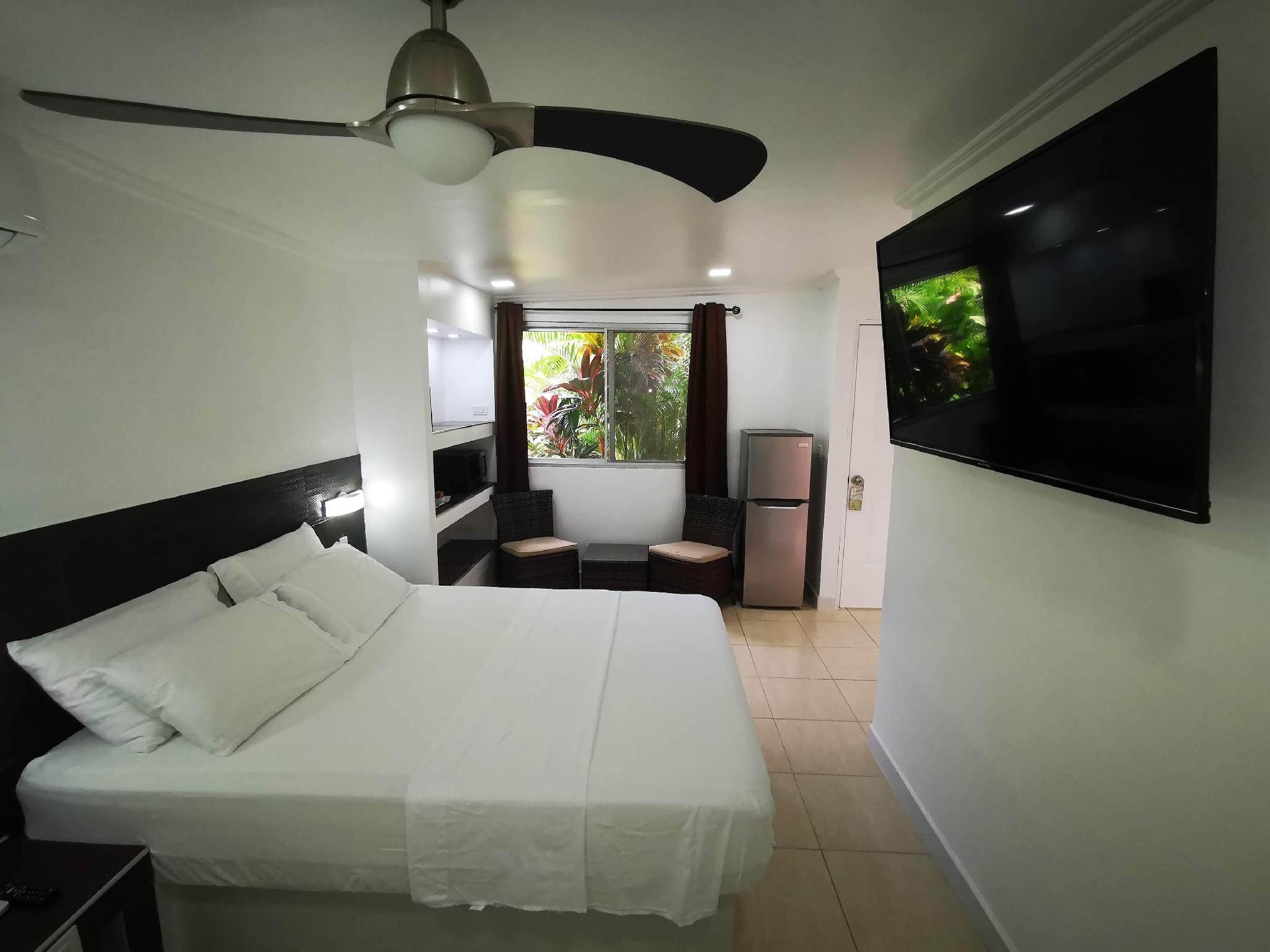 Deluxe, Double Bed