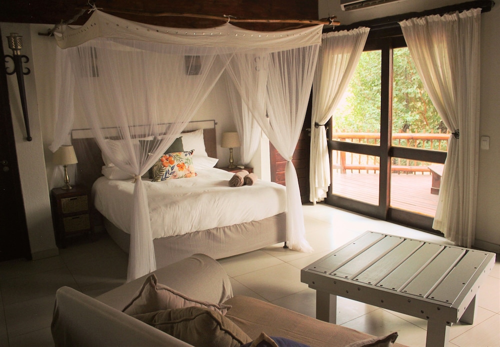 Leopard s Lair Bush Lodge 3/36