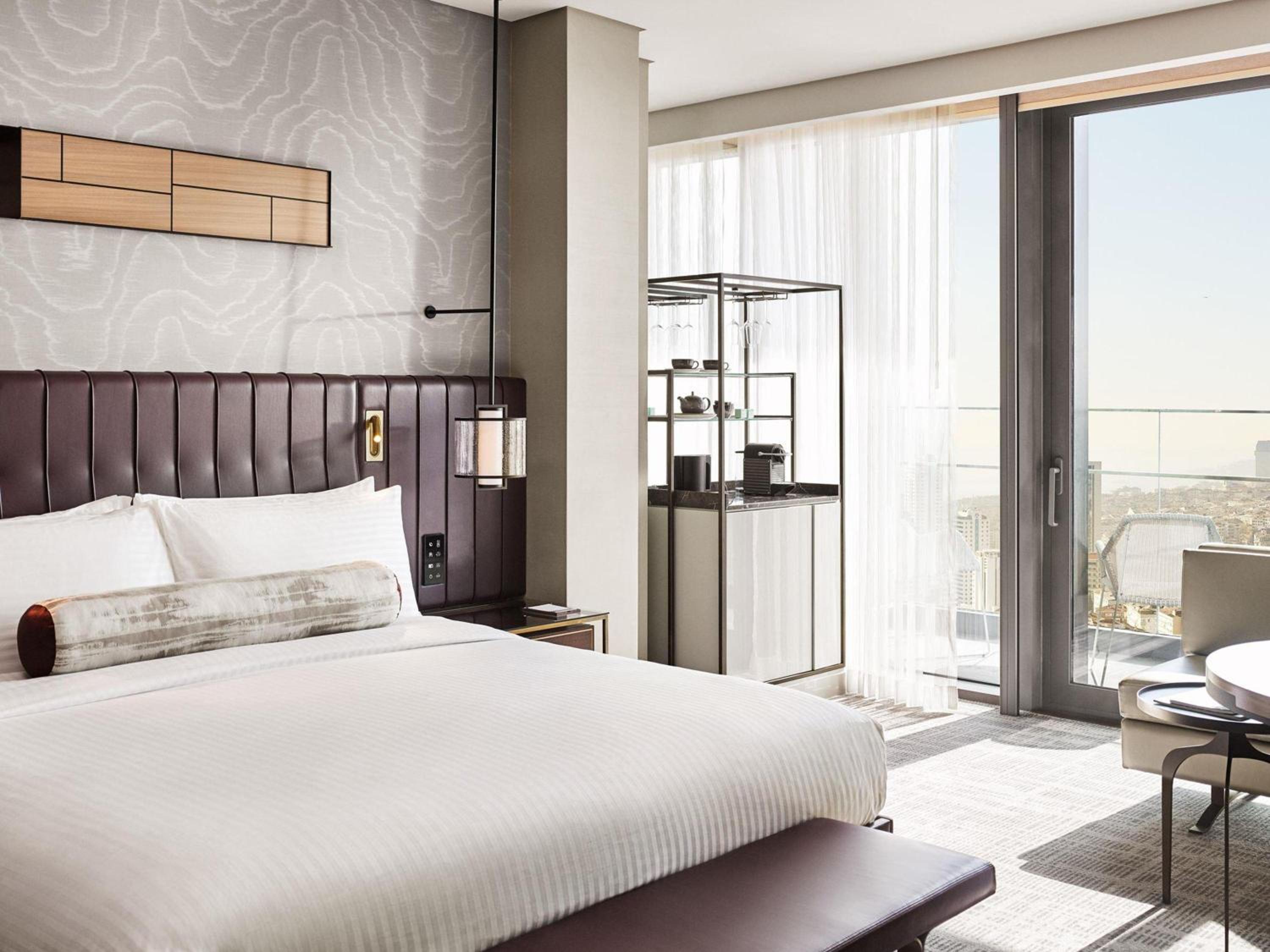 Fairmont, King Bed, Sea View, Balcony