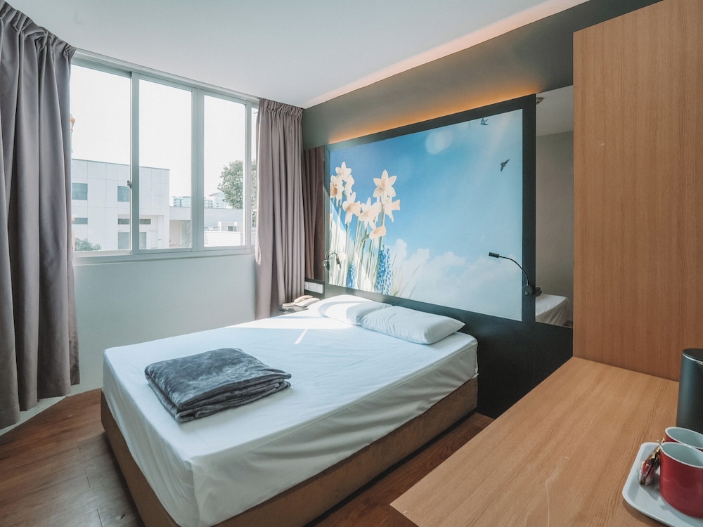REGIN HOTEL 25/56
