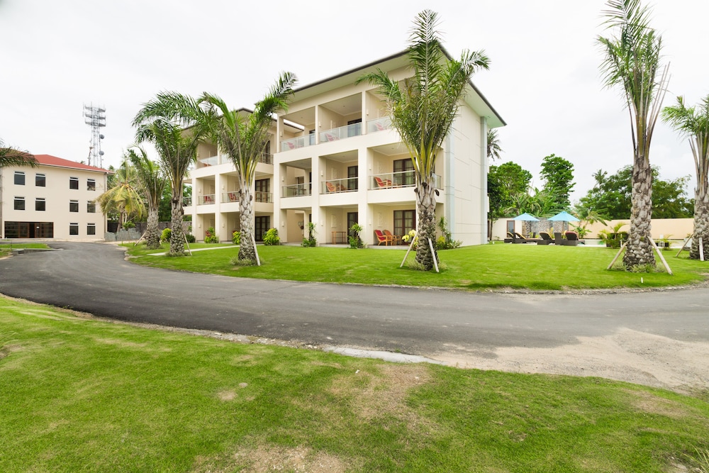 Peninsula Bay Resort 45/50