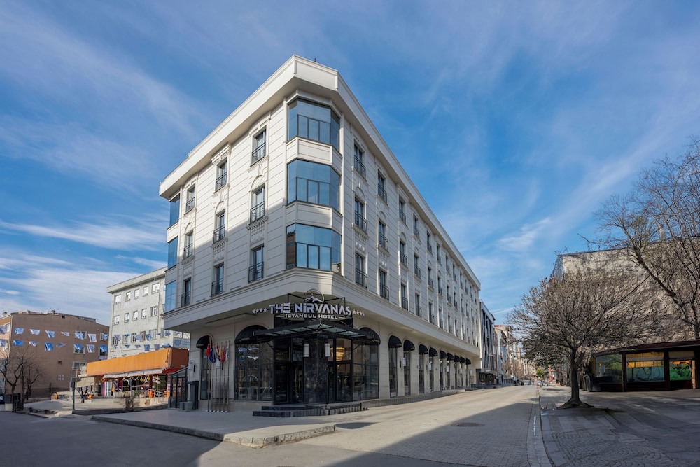 The Nirvanas Hotel 24/29