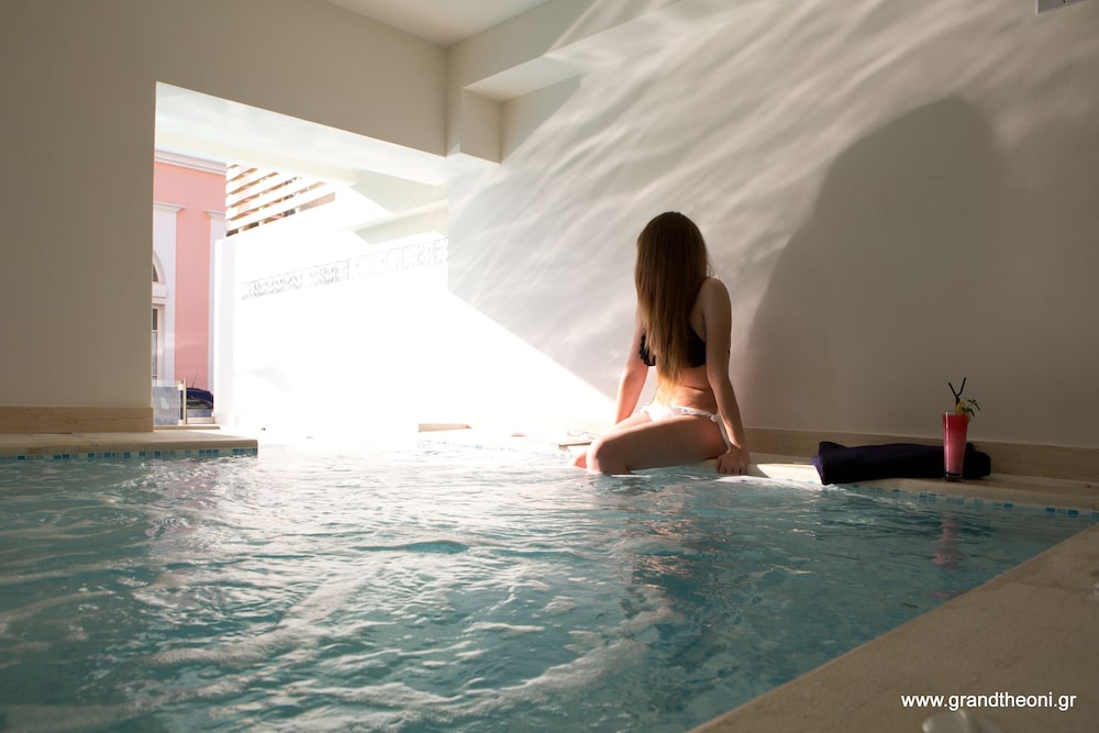 Grand Theoni Hotel Suites And Spa 38/71