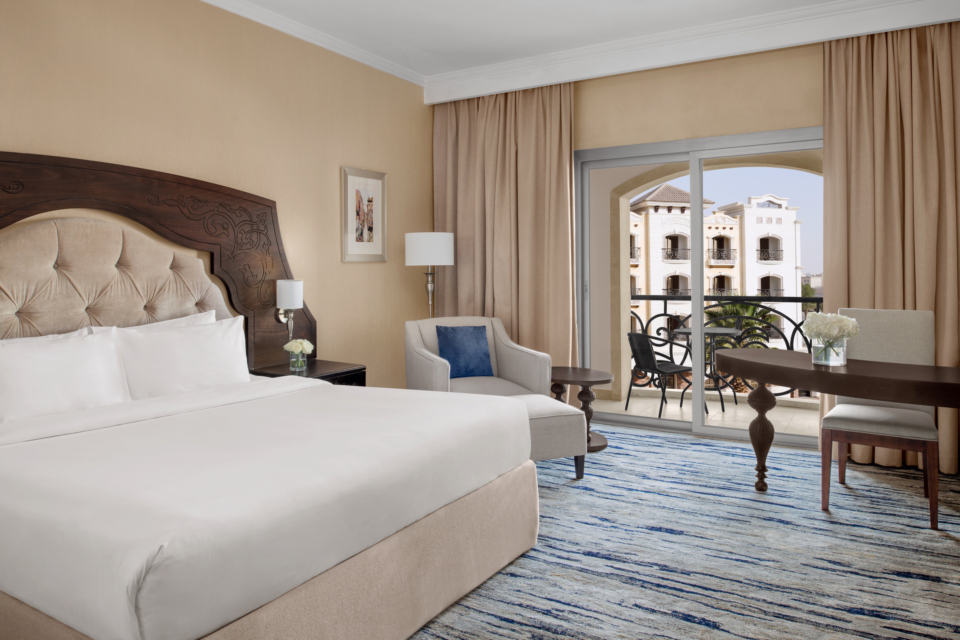 فندق كراون بلازا الرياض الواحة(Crowne Plaza Riyadh Al Waha) 7/30