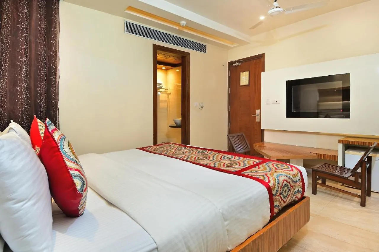 Hari Piorko Inn - Just A Min Away From New Delhi Railway Station 8/32
