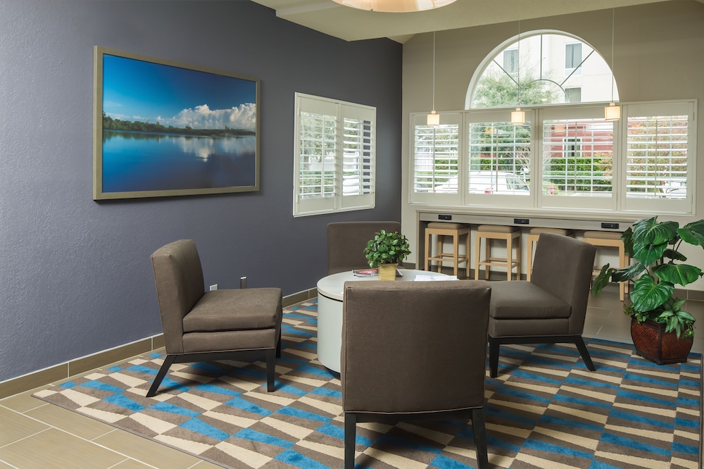 Microtel Inn & Suites by Wyndham Leesburg/Mt Dora 17/38