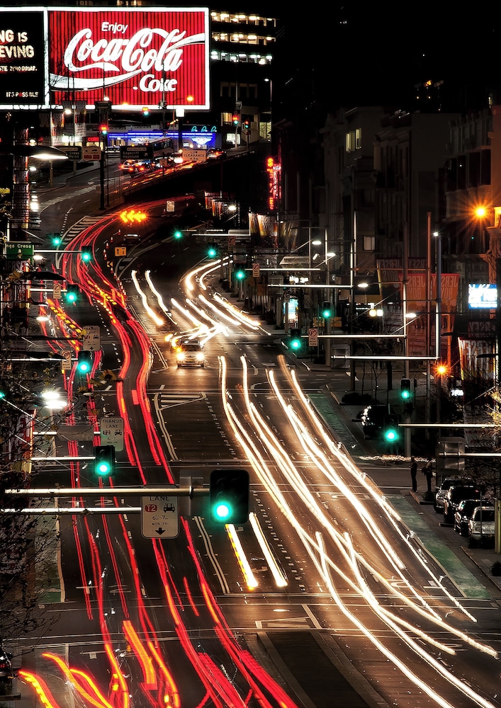 Bayswater Boutique Lodge 51/58