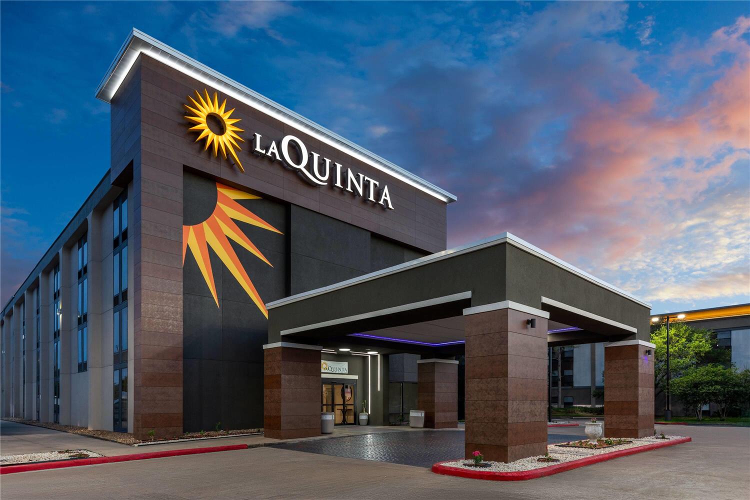 La Quinta Inn & Suites by Wyndham Houston Stafford Sugarland 15/17