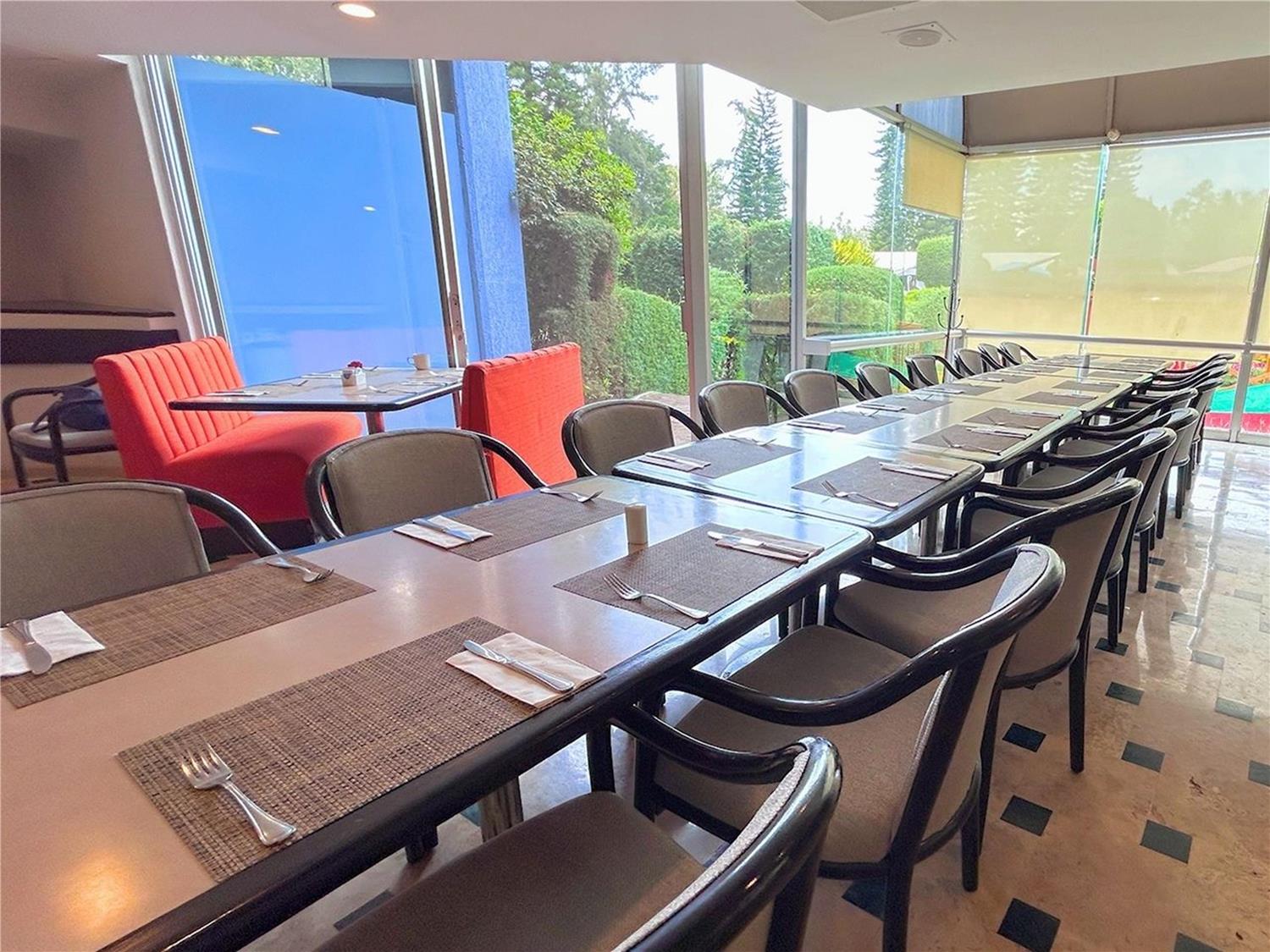 restaurant cafeteria