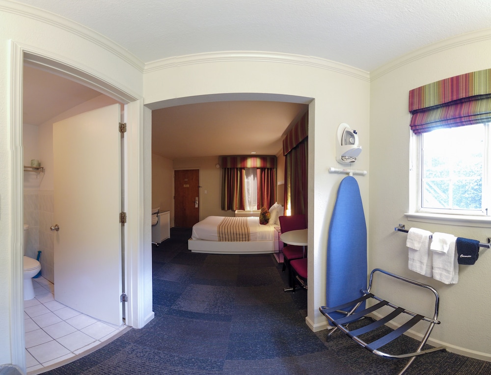 Inn At Golden Gate 41/51