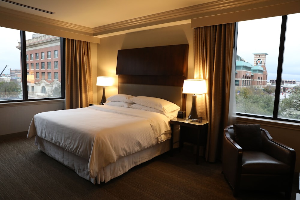 Premium, Suite, King Bed, Sofa, Accessible