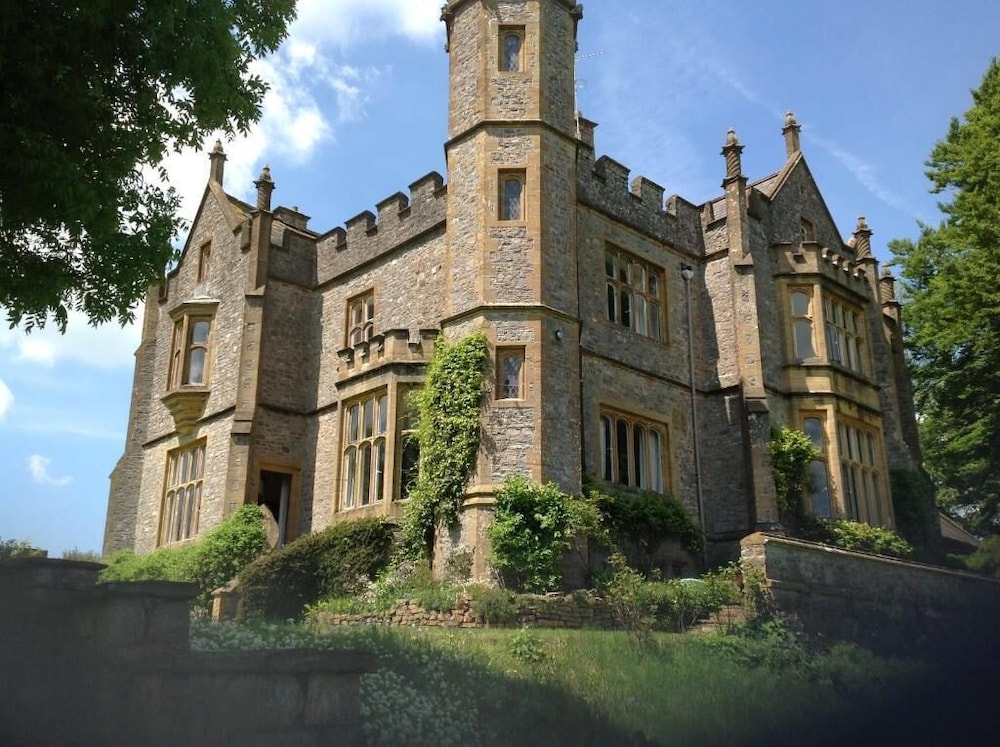 Greenham Hall B&B 25/25