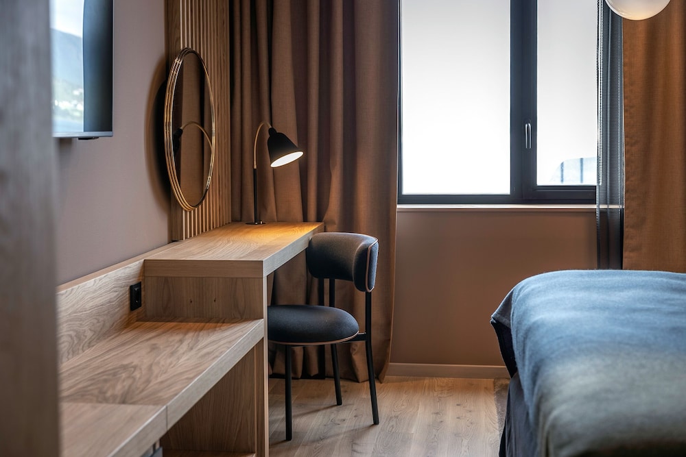 Quality Hotel Richard With 11/42