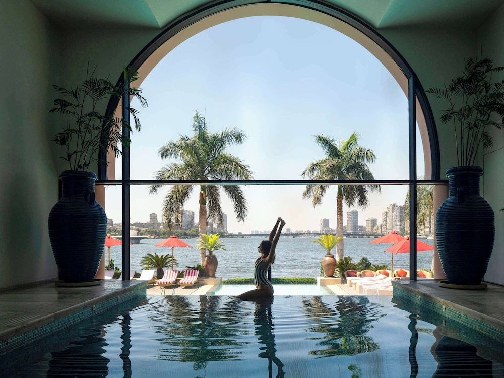 swimming pool spa